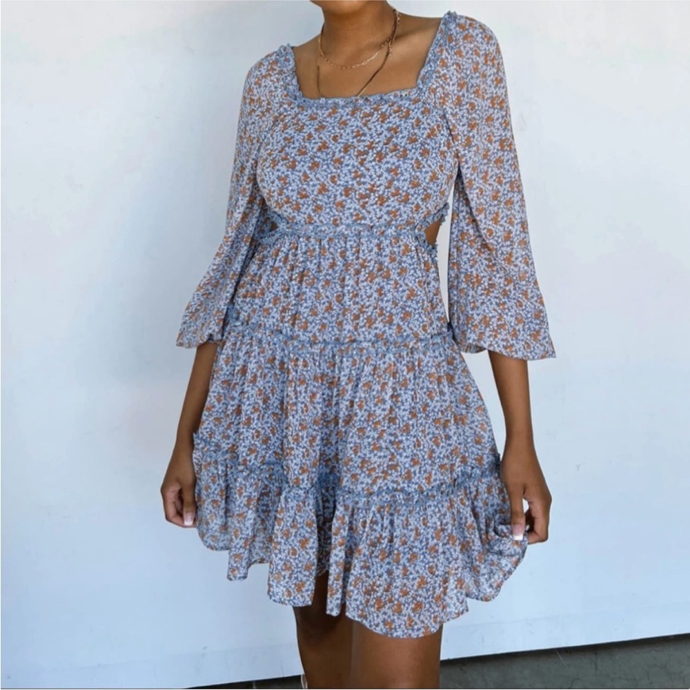 A4 - 232 Vestique blaire dress blue and orange floral NWT